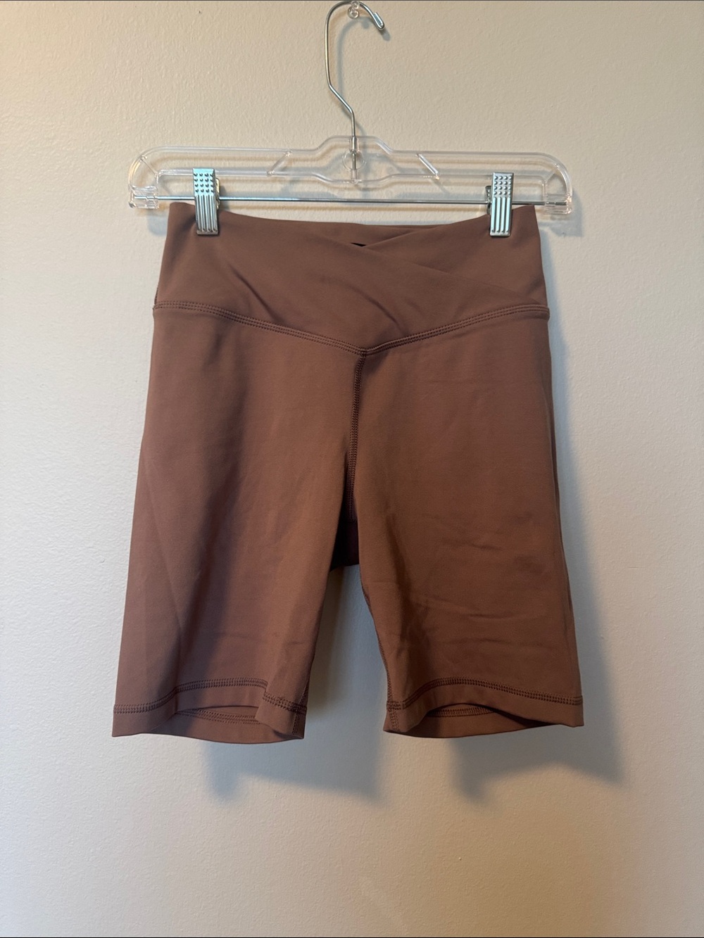 NWT Mono B High-Waist Bike Shorts in Mauve/Brown